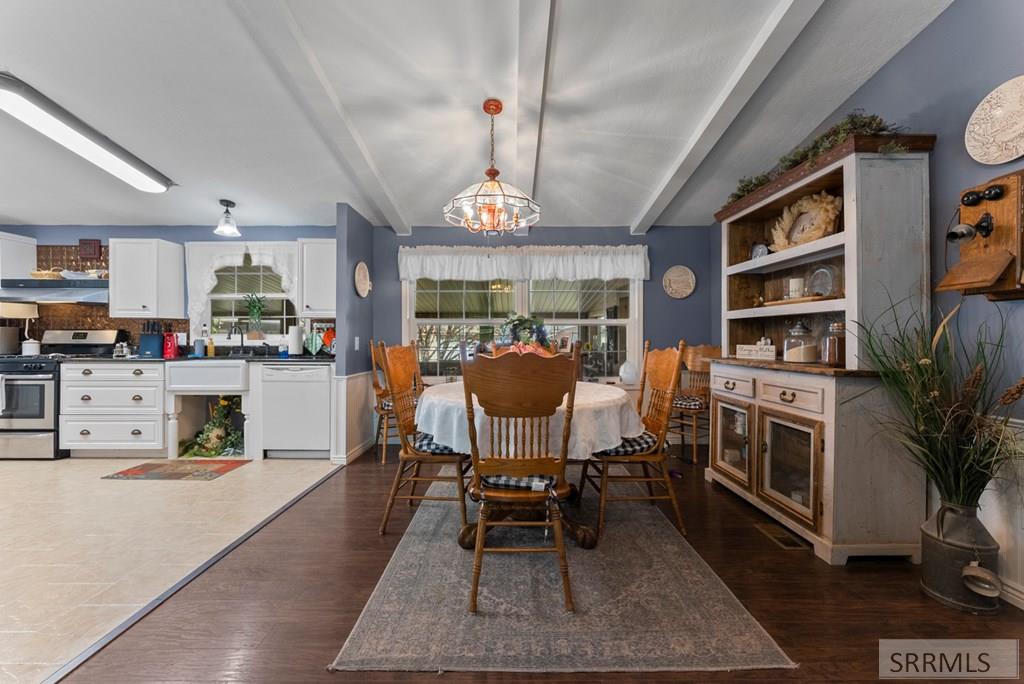 Property 2175850 - Photo 15