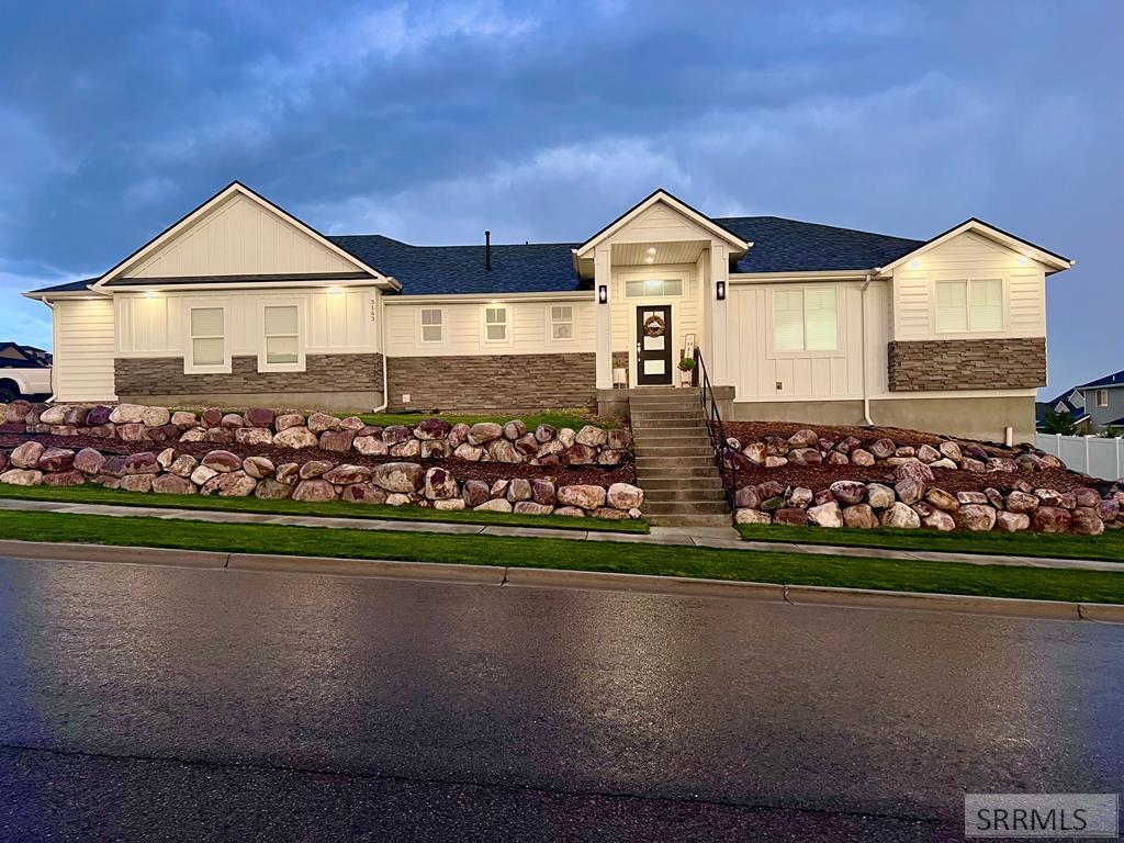 Property 2176228 - Photo 2