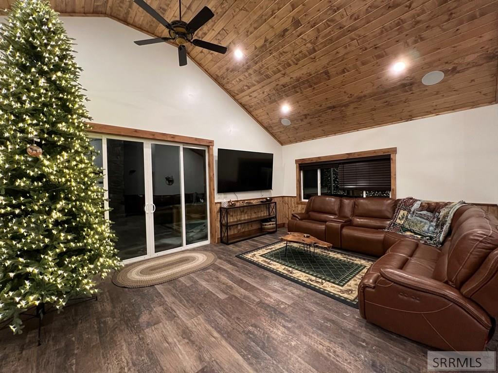 Property 2176943 - Photo 22