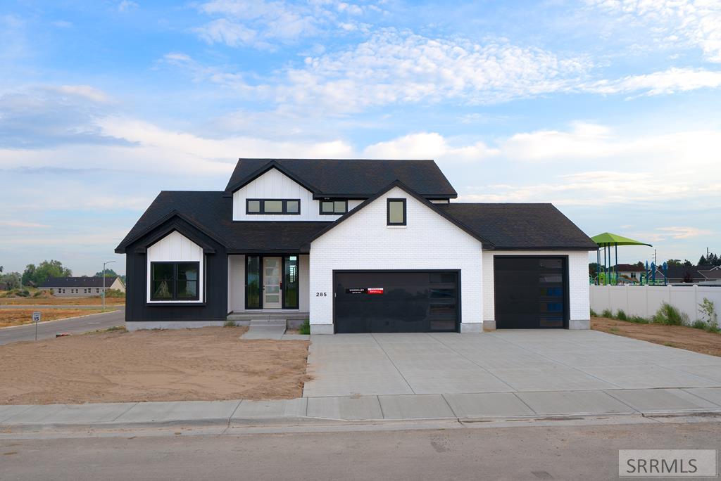 Property 2178213 - Photo 2