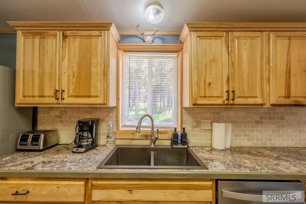 Property 2178425 - Photo 13