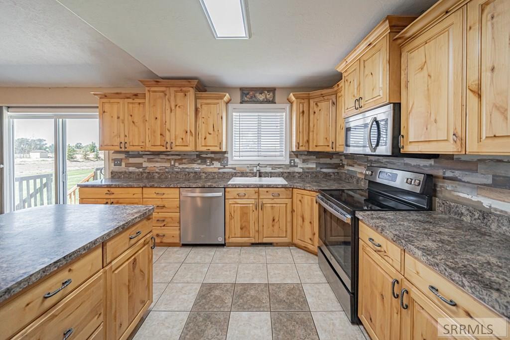 Property 2179046 - Photo 14