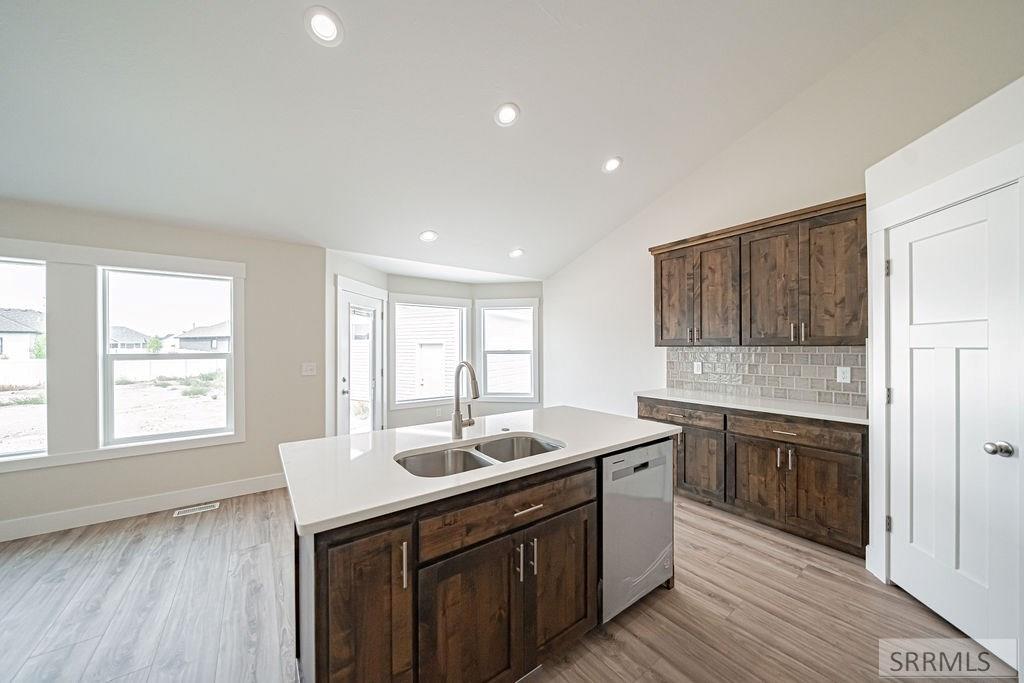 Property 2179402 - Photo 9