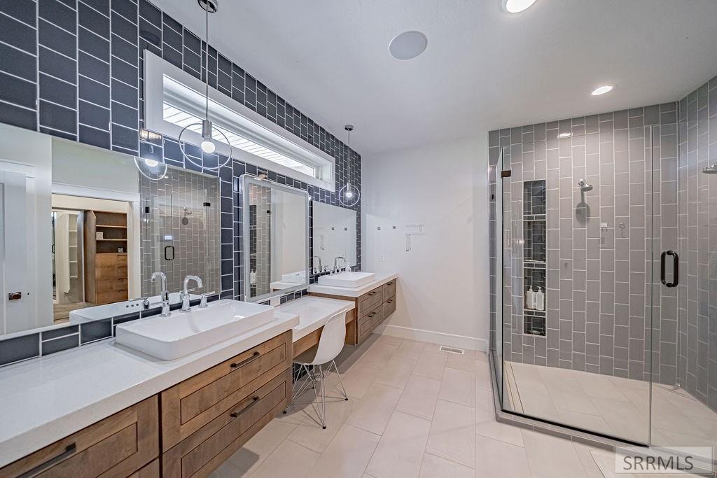 Property 2179414 - Photo 32