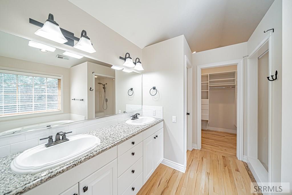 Property 2179446 - Photo 32
