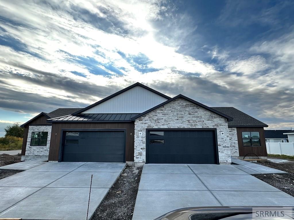 Property 2179649 - Photo 3