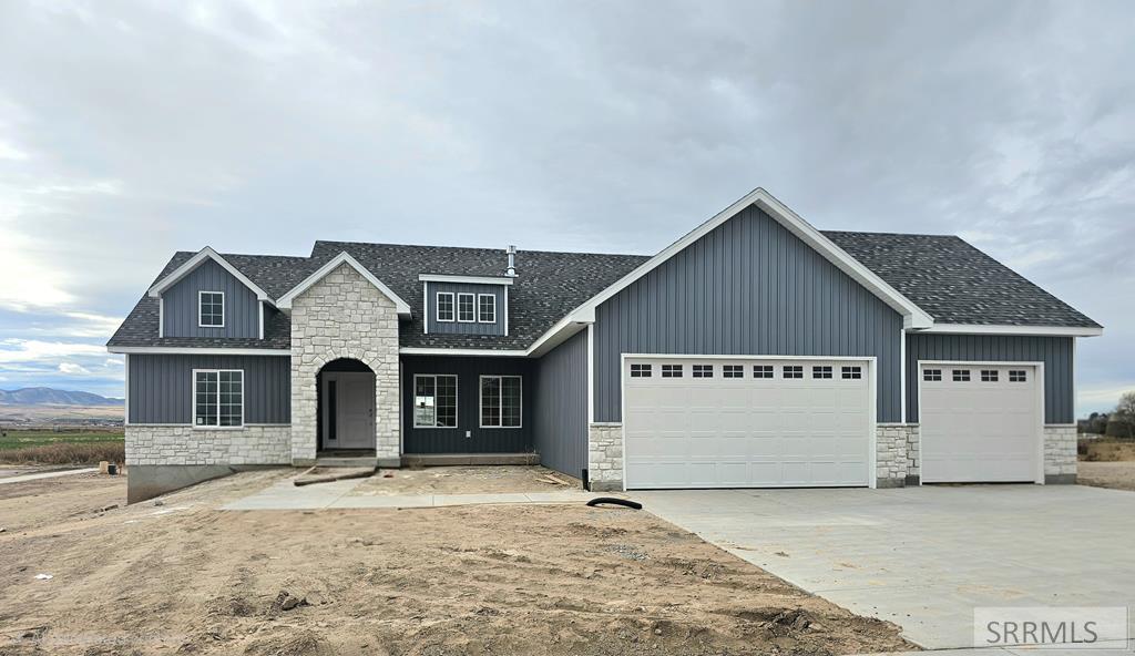 Property 2179651 - Photo 2