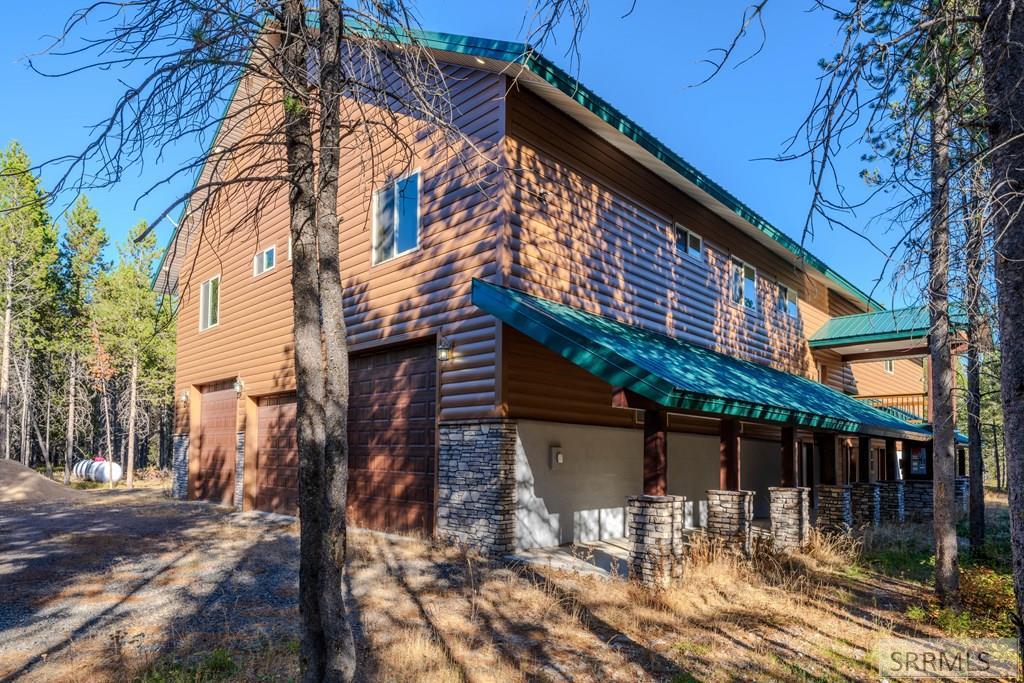 4460 Brody's Cove