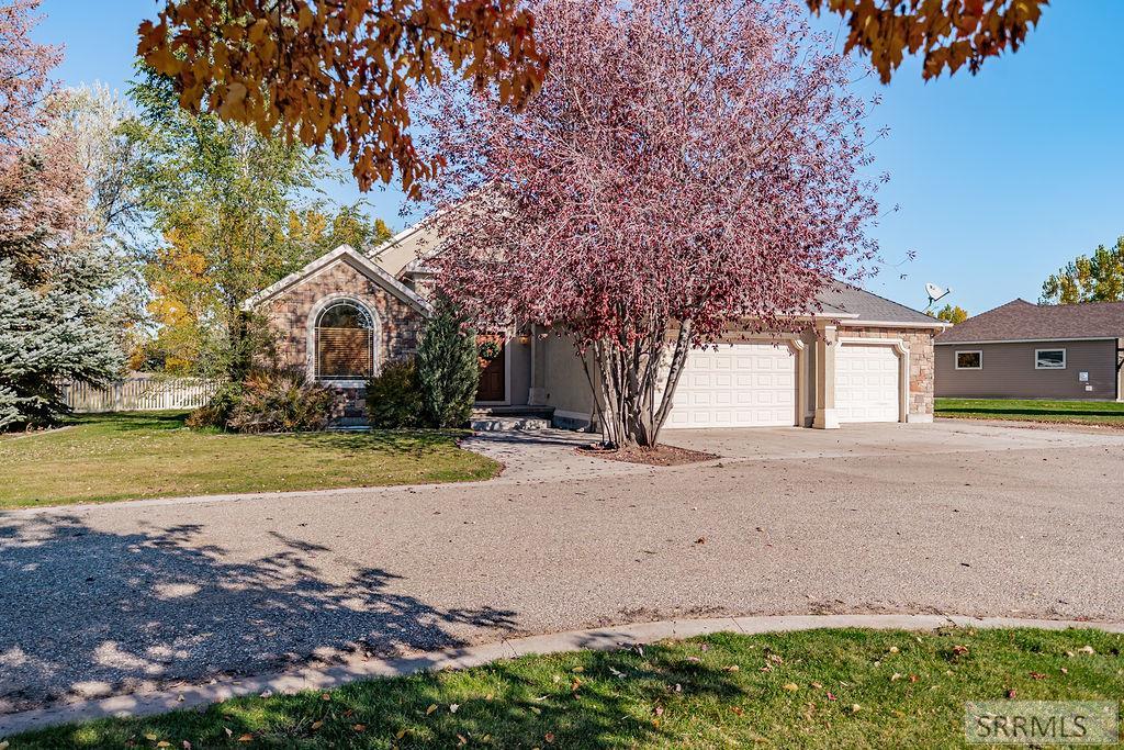 Property 2180423 - Photo 2