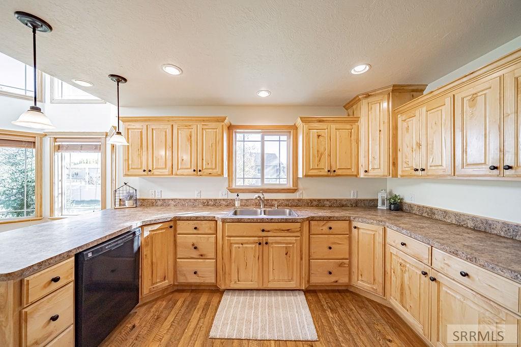 Property 2180423 - Photo 17