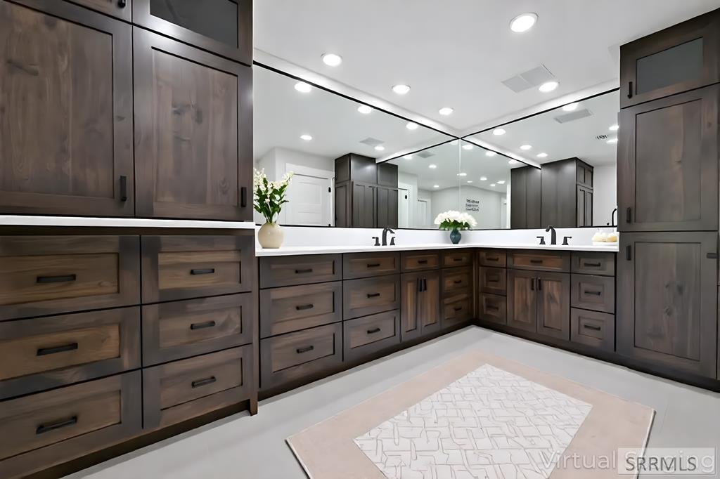 Property 2180492 - Photo 17