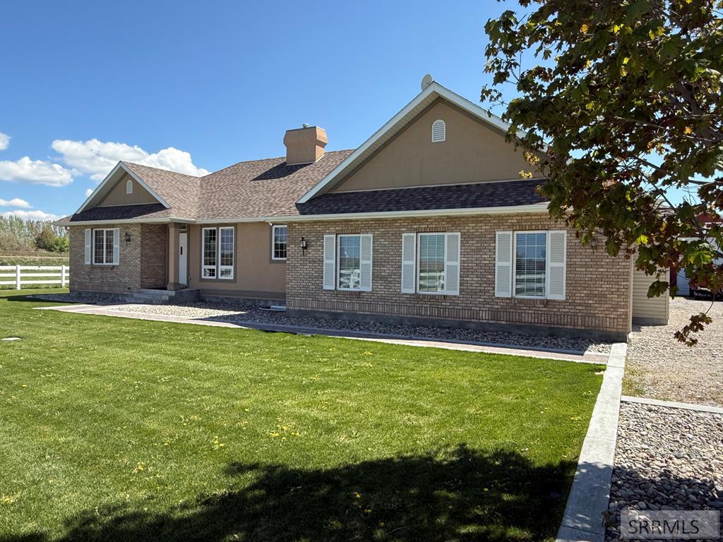 Property 2180778 - Photo 2