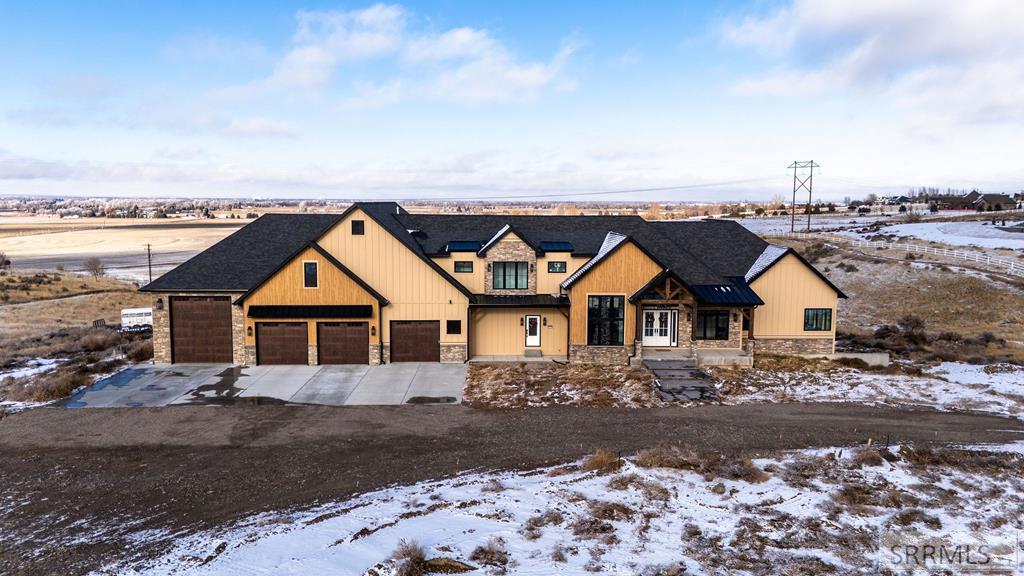 Property 2181213 - Photo 2